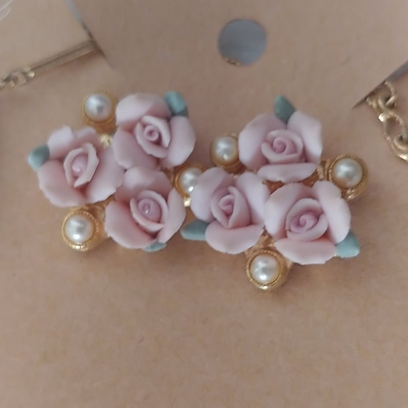 Vintage handmade clay Rose necklace and post earri - Picture 3 of 3